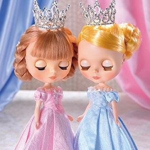 Dear Darling brings us a gorgeous Princess Gown in Pink of Blue