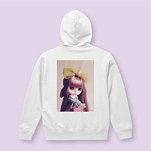 A Blythe pullover hoodie is now available!