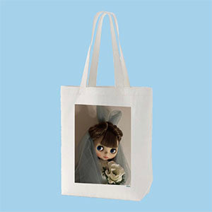 A new design is now available for the "Blythe Tote Bag," a cute bucket-shaped bag!
