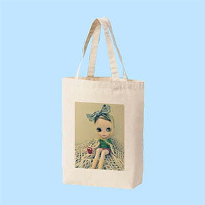 "Blythe Tote Bag" with its cute natural-looking bucket shape is now available!