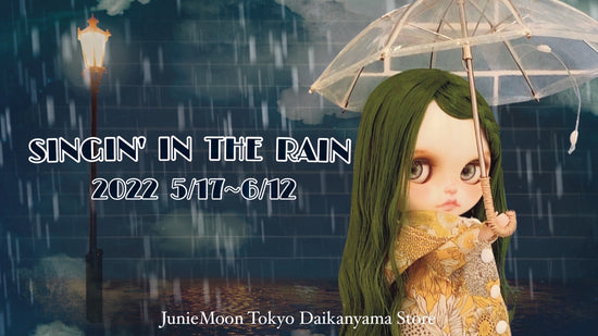YouTube: OOAK Blythe art show "Singing in the Rain"