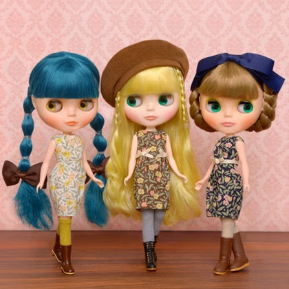 A new DIY sewing kit is now available from "Dear Darling Fashion for Dolls" produced by Junie Moon!