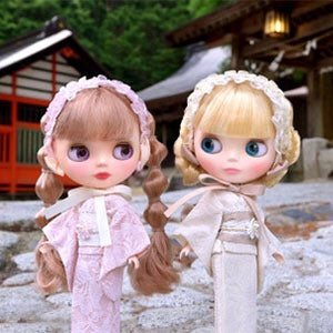 New item "Lace Kimono Set" from Dear Darling fashion for dolls produced by Junie Moon is now on sale!