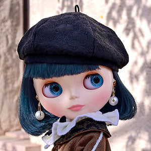 Starting Saturday, February 7, 2026, Junie Moon will sell canceled units of the CWC Limited Edition Neo Blythe "Adachi Yumi Blythe Amour".
