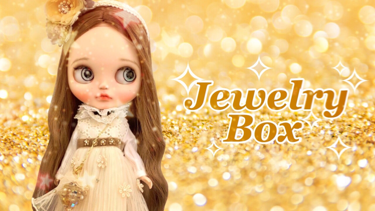 Junie Moon YouTube: OOAK Blythe Show "Jewelry Box"