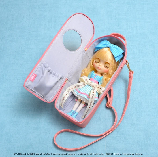 The Blythe carrying bag, The Graceful Doll Bag is here!