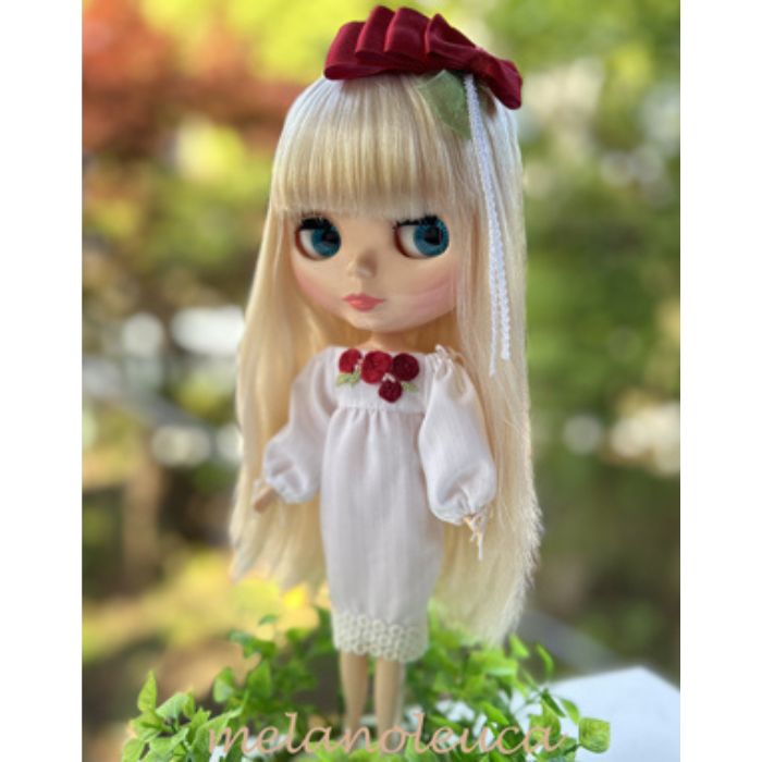 Load image into Gallery viewer, Dress set (Neo Blythe Size) &amp;quot;neige blanche et rose rouge&amp;quot; by melanoleuca
