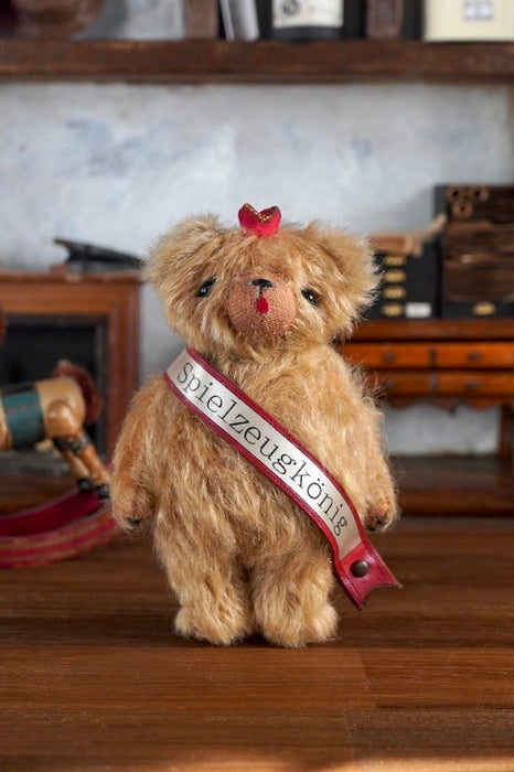 ☆OOAK☆ Plush Toy “Mr. Bear, Toy King” by Tegu & Chiro