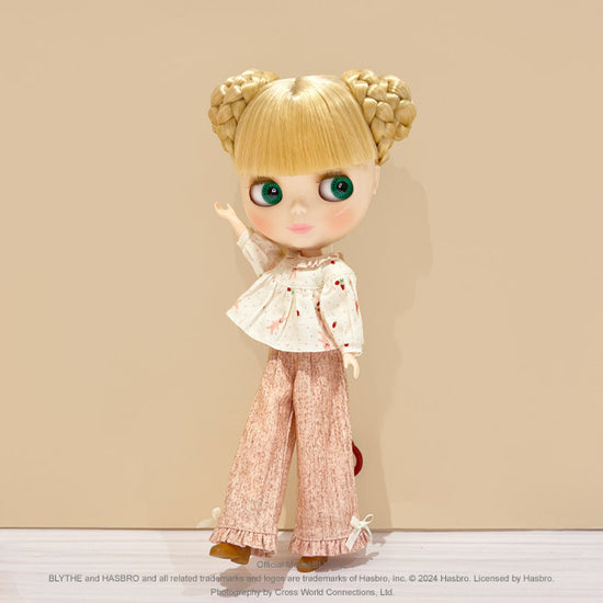 Dear Darling fashion for dolls "Fluffy Blouse"