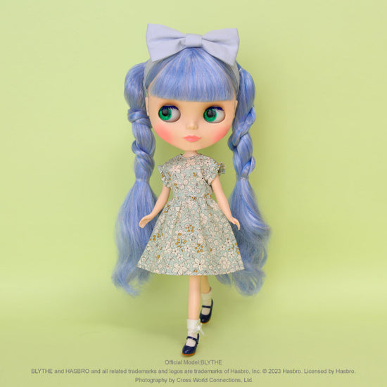 Load image into Gallery viewer, Dear Darling fashion for dolls &amp;quot;DIY sewing kit french sleeve dress&amp;quot; 22cm doll size

