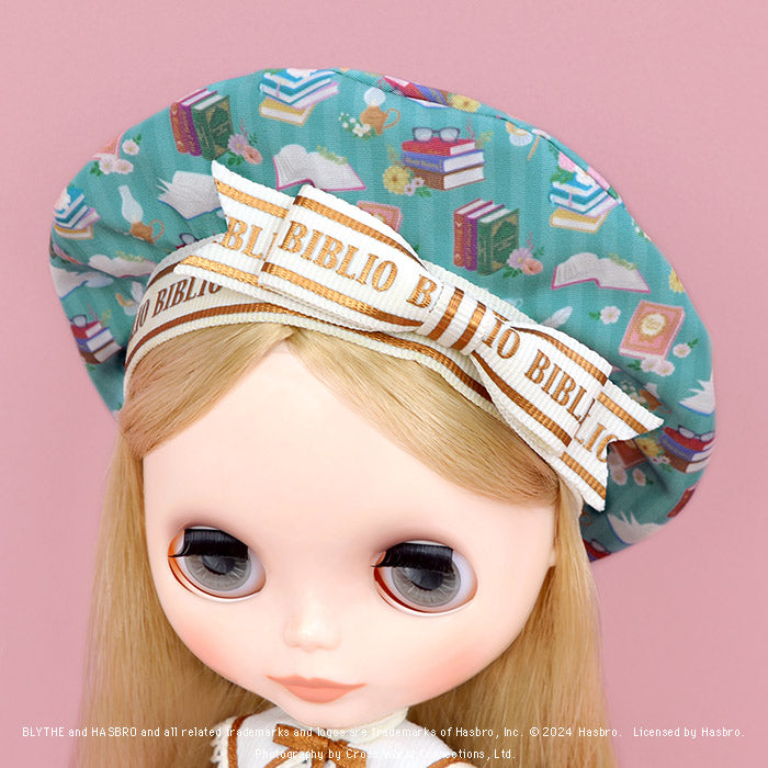 Neo Blythe “Kendra the Bibliophile"