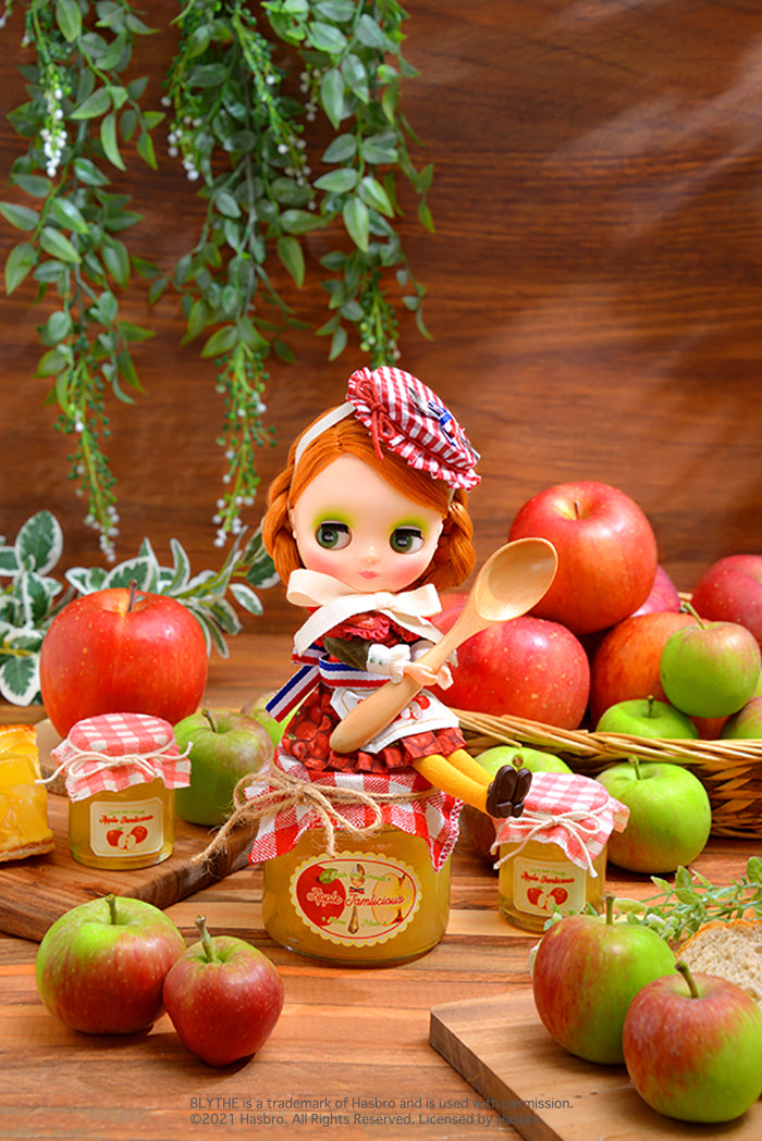 Load image into Gallery viewer, CWC Limited Middie Blythe &amp;quot;Apple Jamlicious&amp;quot;
