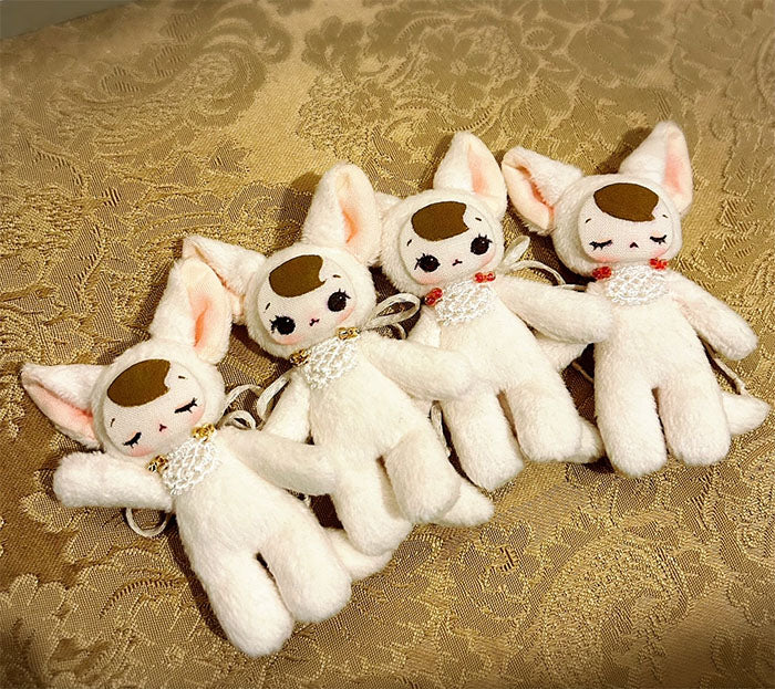 Load image into Gallery viewer, ☆OOAK☆ &amp;quot;ベビフェネちゃん (Baby Fennec/Awake face/Gold)&amp;quot; by ベビ堂 (bebidou) 
